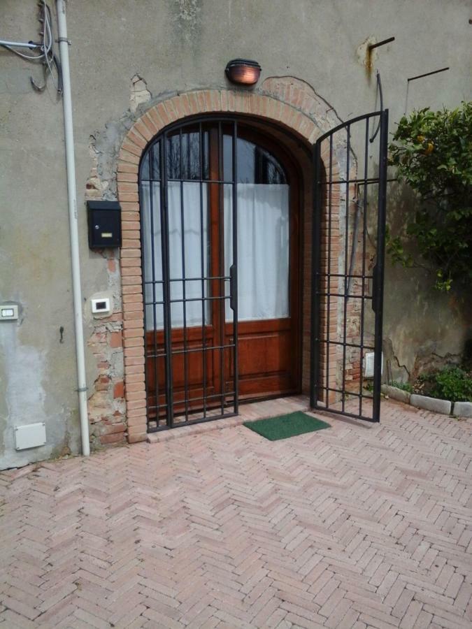 شقة Casa Agostini Lari المظهر الخارجي الصورة