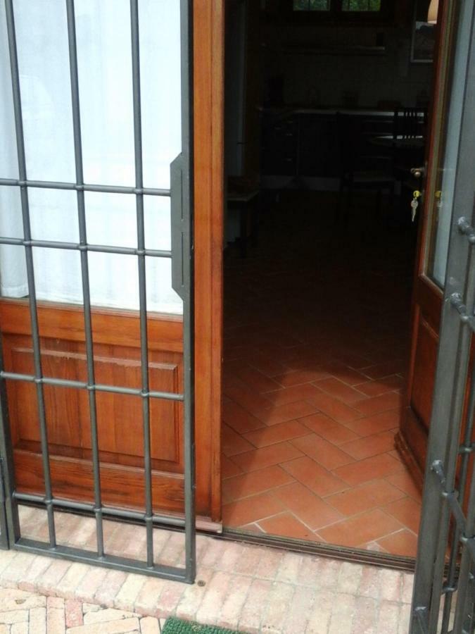 شقة Casa Agostini Lari المظهر الخارجي الصورة